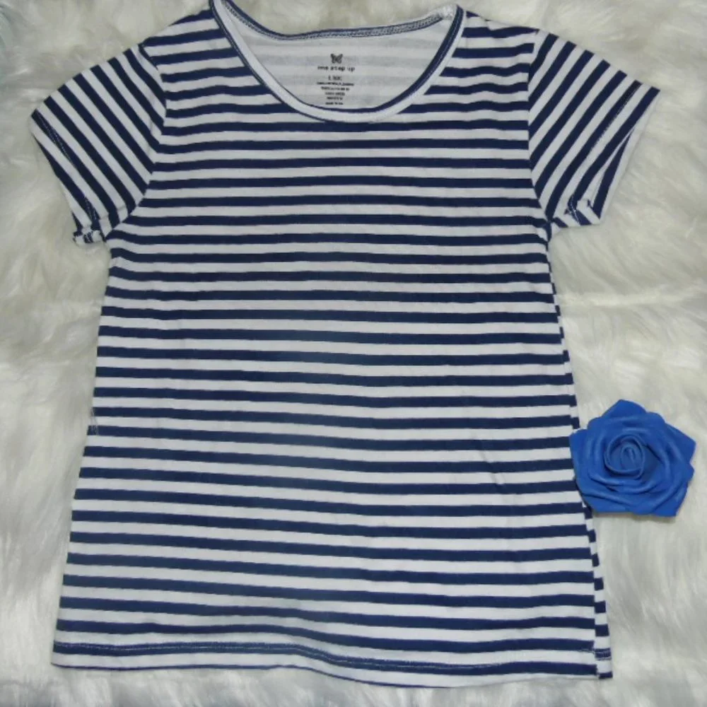 T-Shirt - Picture 1 of 2